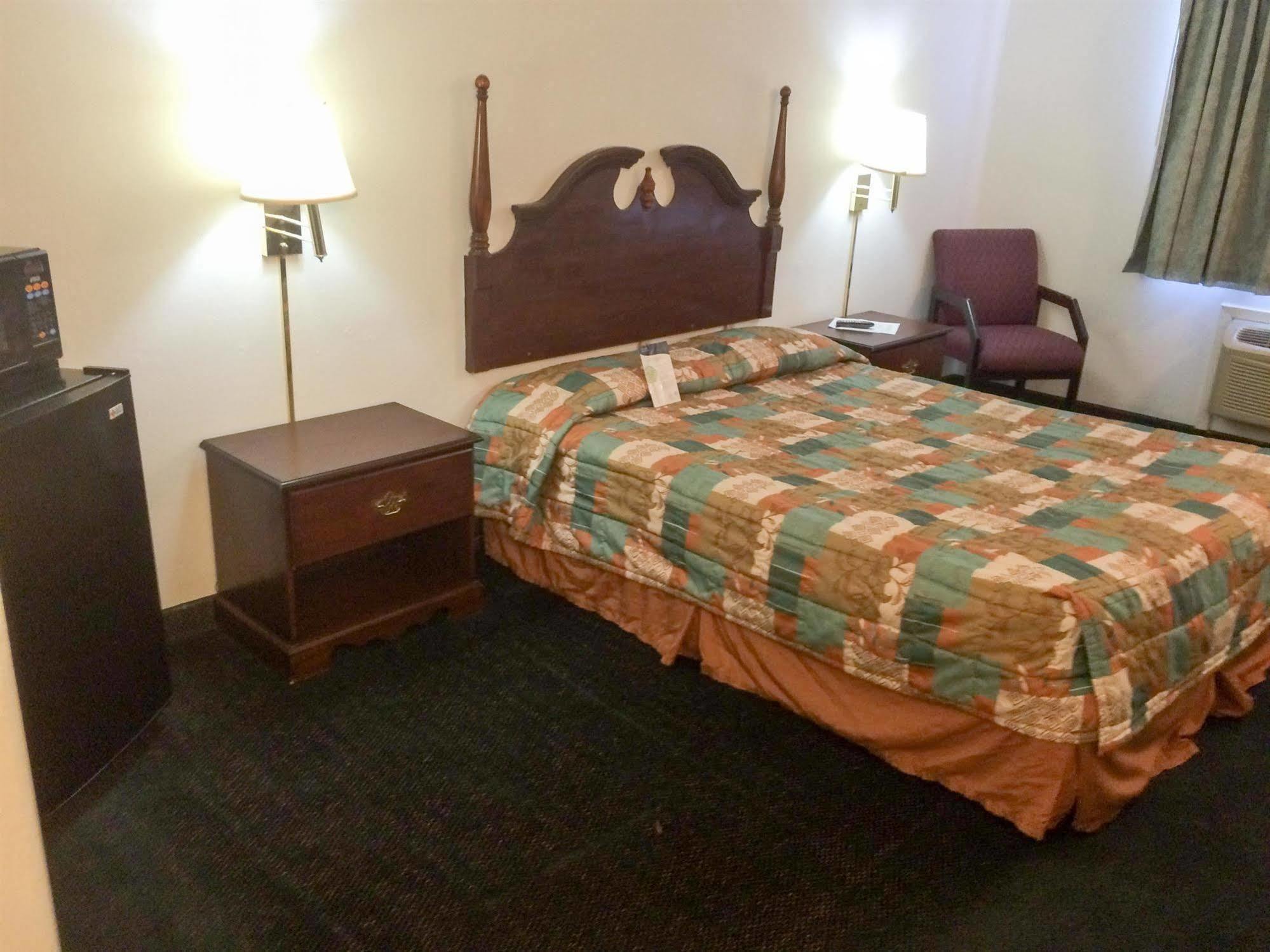 6-apache Junction, Az Hotel 2*